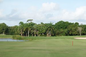 Punta Blanca 7th Approach